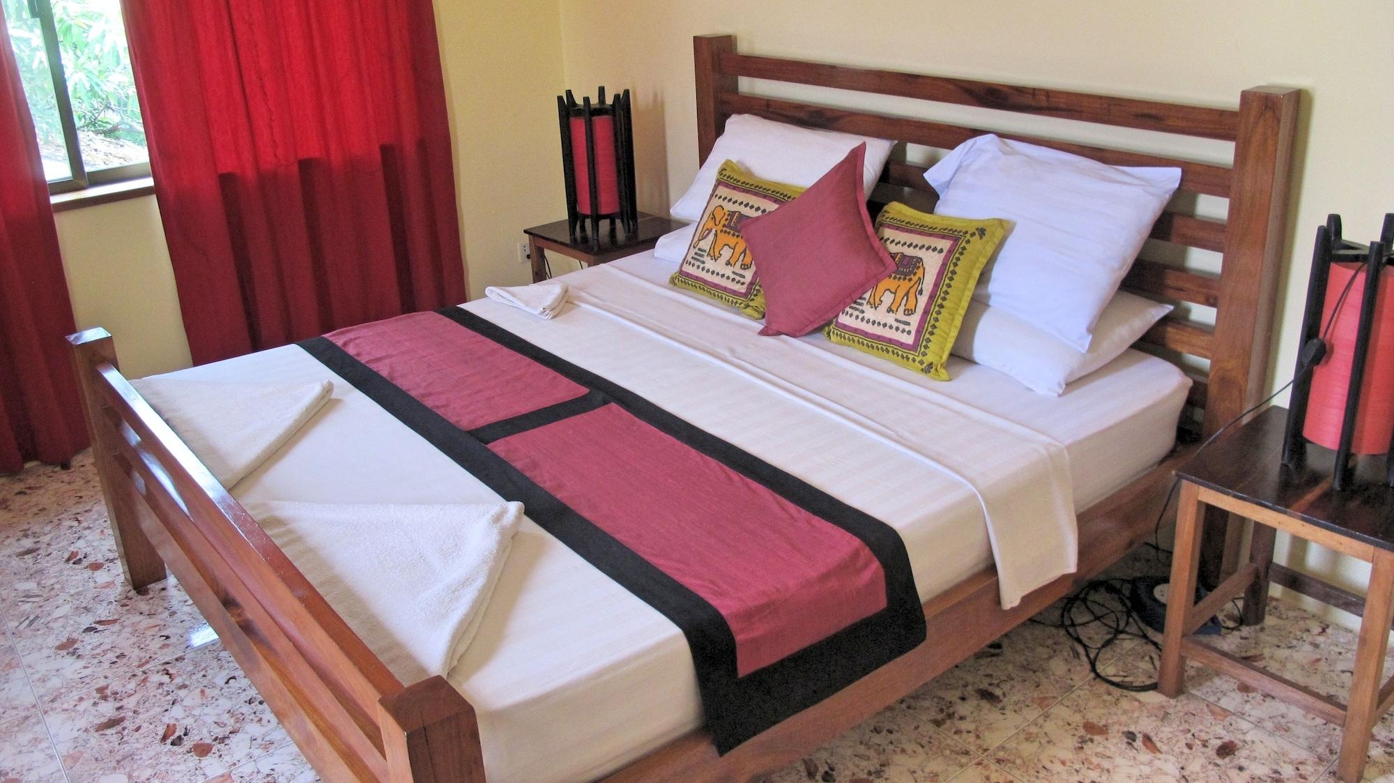 Mea Culpa Kampot Hotel Екстериор снимка