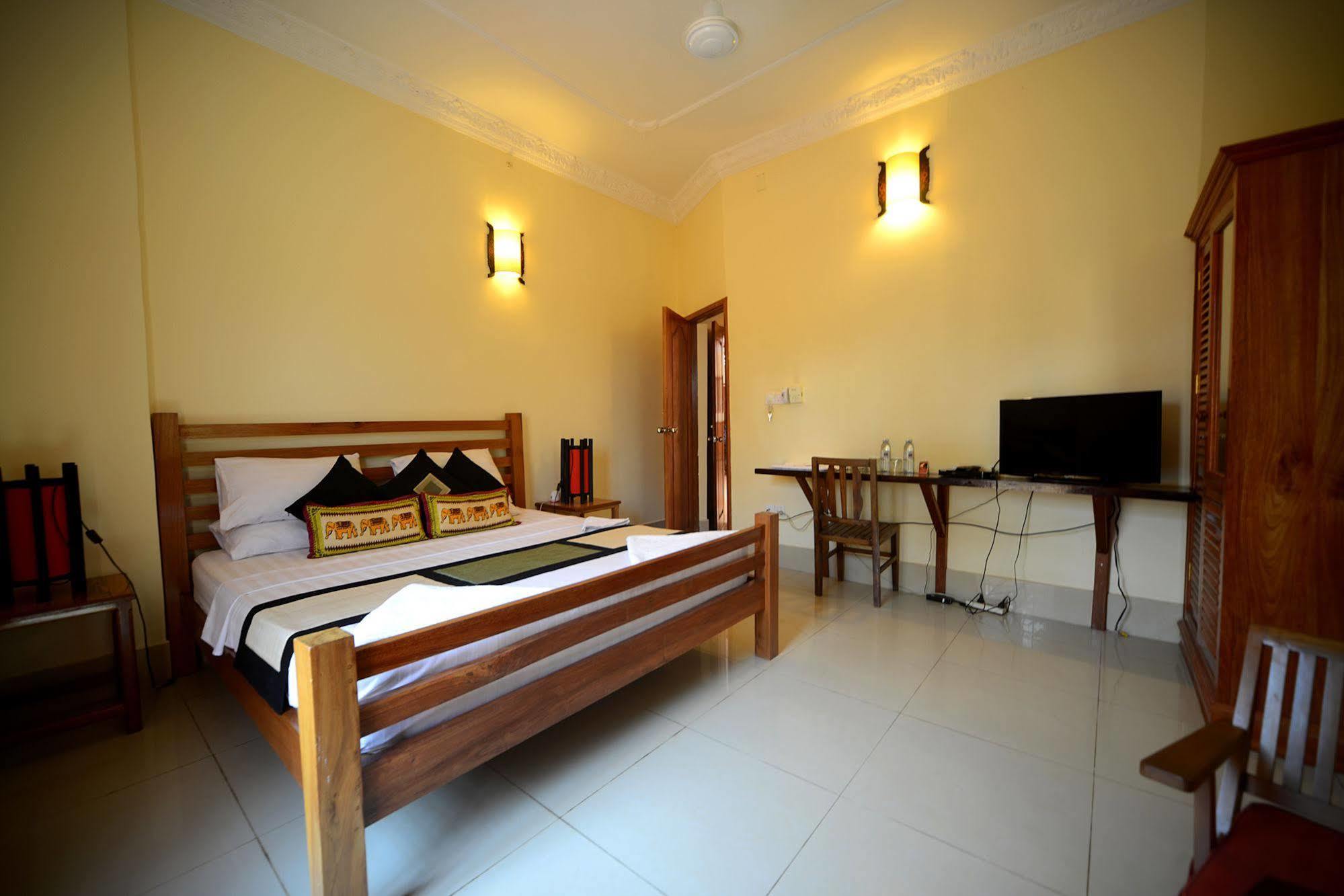 Mea Culpa Kampot Hotel Екстериор снимка