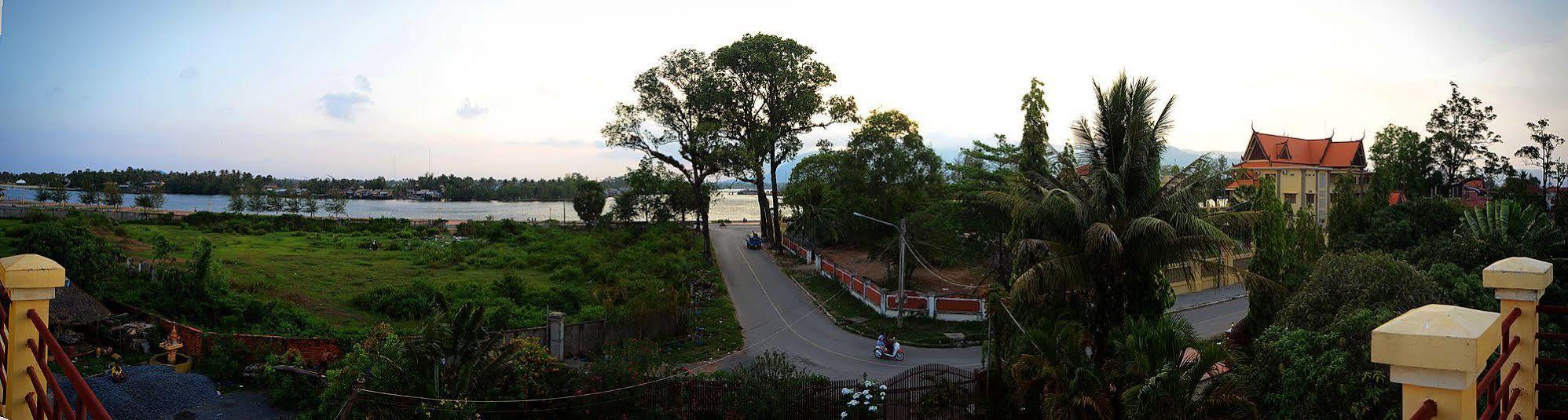 Mea Culpa Kampot Hotel Екстериор снимка