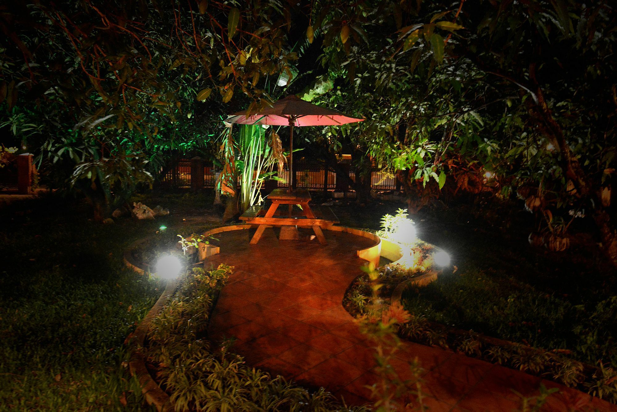 Mea Culpa Kampot Hotel Екстериор снимка